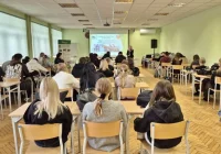 Maturzyści poznali aktualny rynek pracy - zdjęcie główne