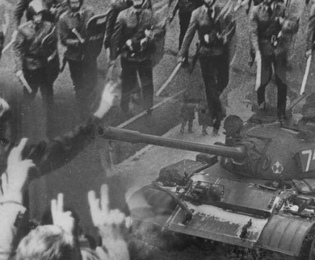 Stan wojenny mógł wymusić interwencję Rosjan (wywiad) - zdjęcie główne