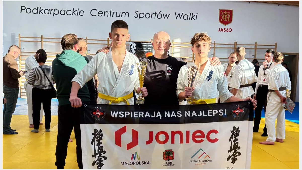 Karatecy na zakończenie roku przywieźli medale z Jasła/Fot.: ARS Limanowa - Joniec Team