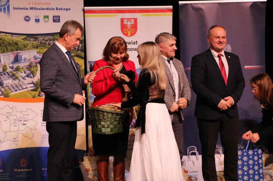 Promocja książki „Limanowskie ma lica Pani Mogielica” w Limanowskim Domu Kultury - zdjęcie 10