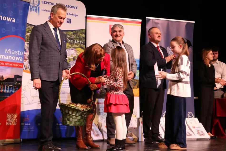 Promocja książki „Limanowskie ma lica Pani Mogielica” w Limanowskim Domu Kultury - zdjęcie 15