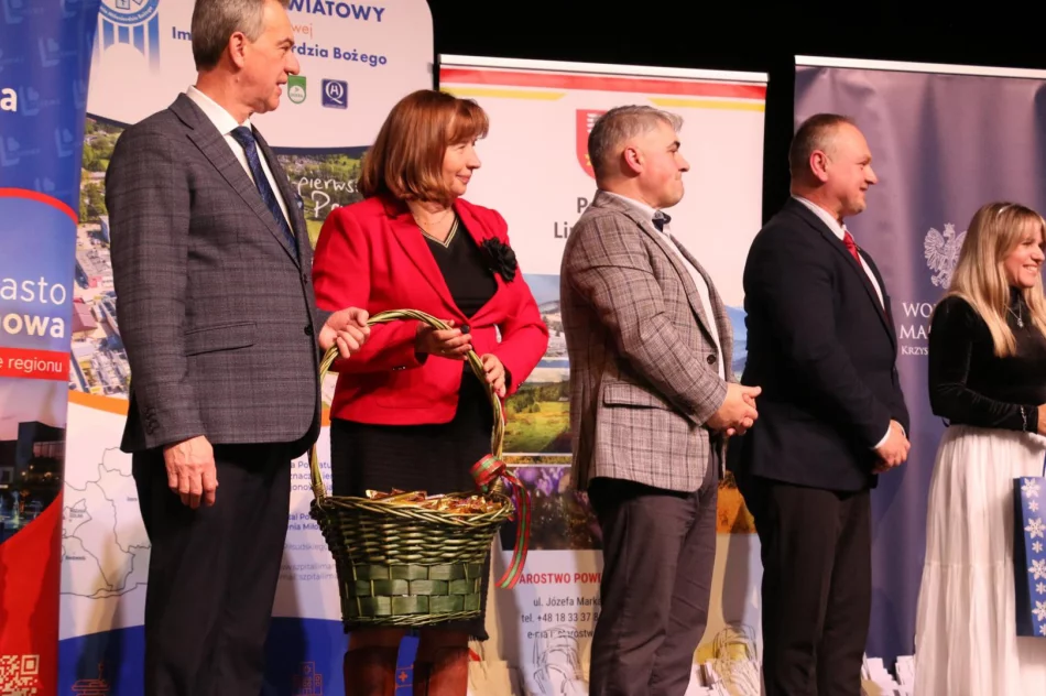 Promocja książki „Limanowskie ma lica Pani Mogielica” w Limanowskim Domu Kultury - zdjęcie 16