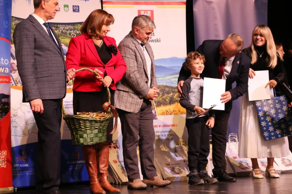 Promocja książki „Limanowskie ma lica Pani Mogielica” w Limanowskim Domu Kultury - zdjęcie 18