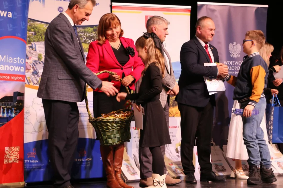 Promocja książki „Limanowskie ma lica Pani Mogielica” w Limanowskim Domu Kultury - zdjęcie 20