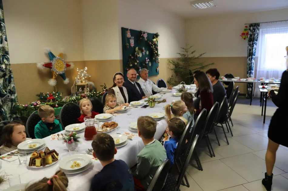 Niezwykli goście w Świetlicy Wiejskiej w Siekierczynie - zdjęcie 5