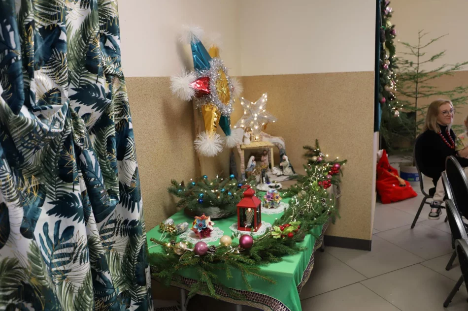 Niezwykli goście w Świetlicy Wiejskiej w Siekierczynie - zdjęcie 12