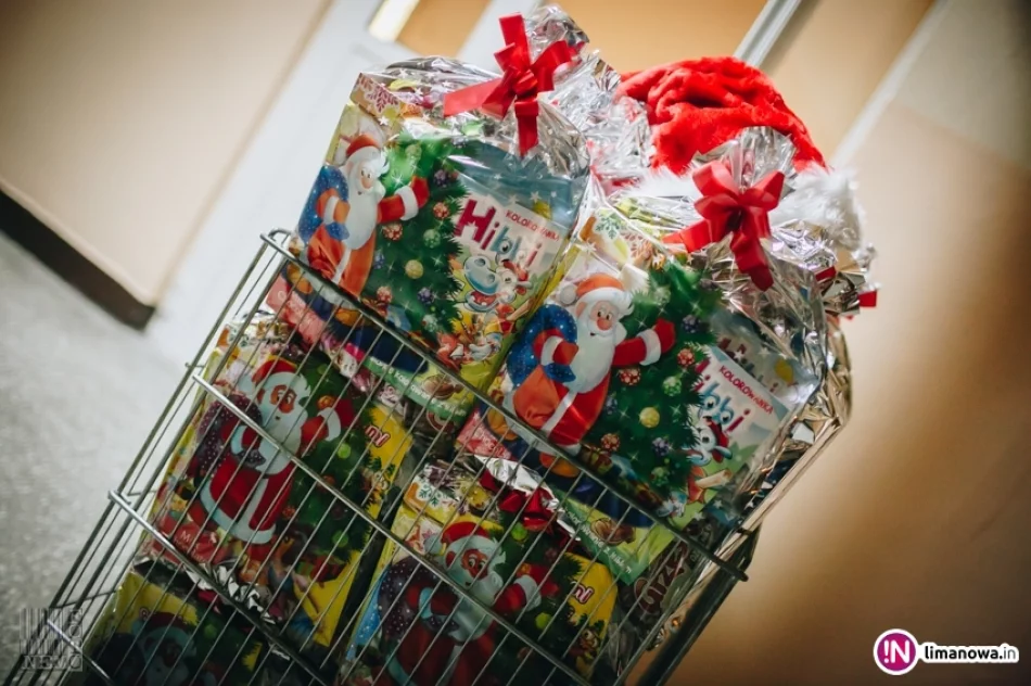 Święty Mikołaj u małych pacjentów w limanowskim szpitalu (2017) - zdjęcie 7