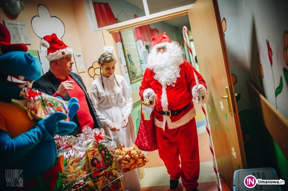 Święty Mikołaj u małych pacjentów w limanowskim szpitalu (2017) - zdjęcie 10