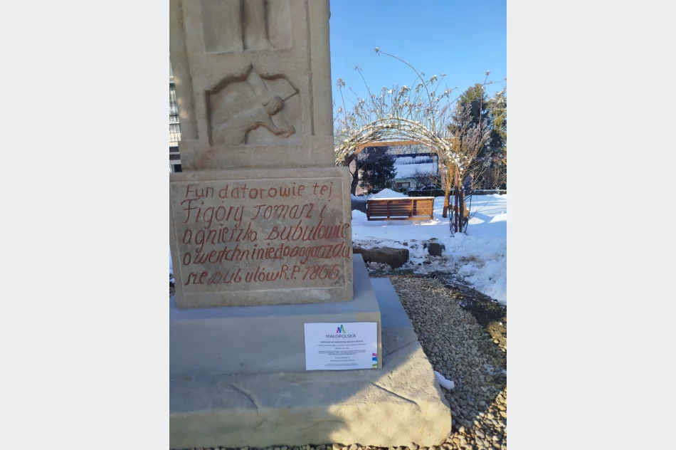 Odnowiona zabytkowa kapliczka w Rupniowie - zdjęcie 4