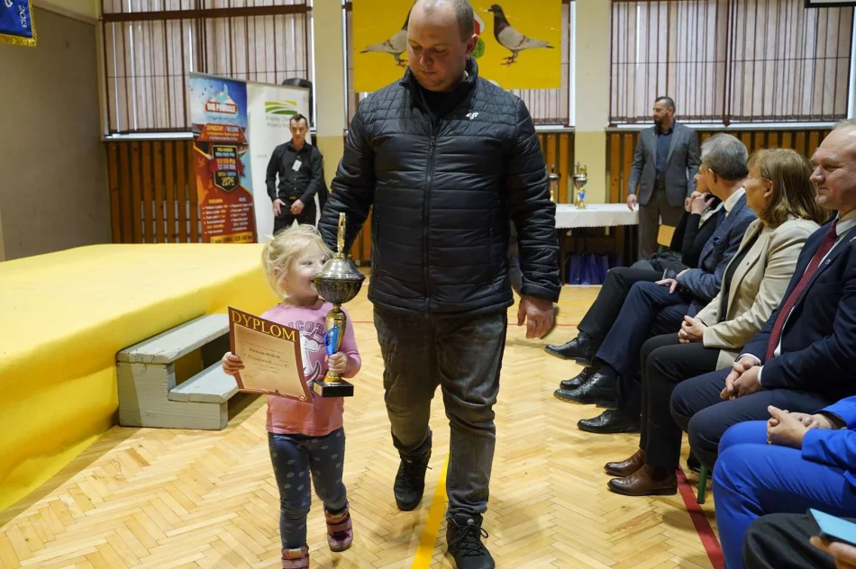 47. Okręgowa Wystawa Gołębi Pocztowych Okręgu Nowy Sącz PASZOMIX - zdjęcie 10