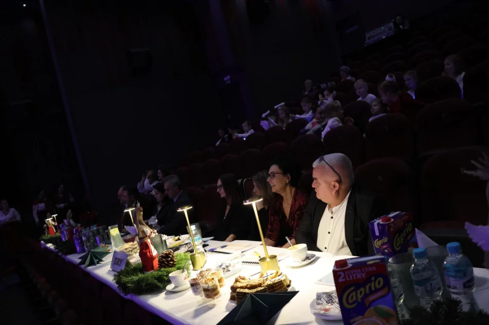 XIII Międzyprzedszkolny Konkurs Kolęd i Pastorałek „Gore Gwiazda Jezusowi w przedszkolach dziś” - zdjęcie 16