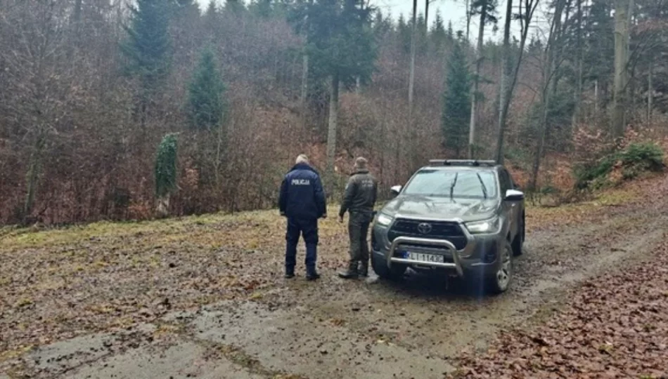 „Choinka” w lasach. Wspólne patrole policji i straży leśnej - zdjęcie 1
