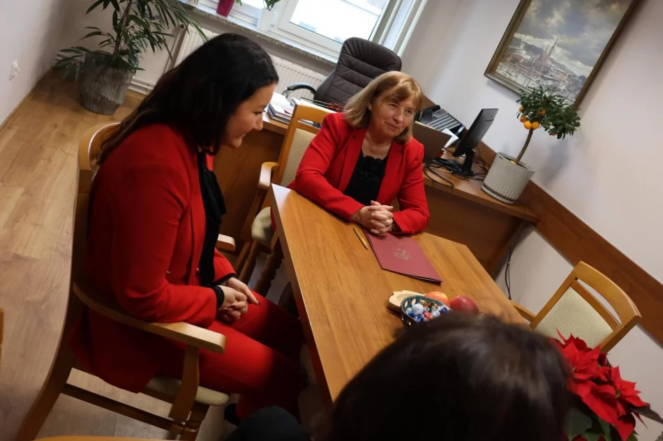 Limanowa świętuje kulturę! Burmistrz Jolanta Juszkiewicz wręczyła w zakresie kultury i promocji  Miasta Limanowa - zdjęcie 4