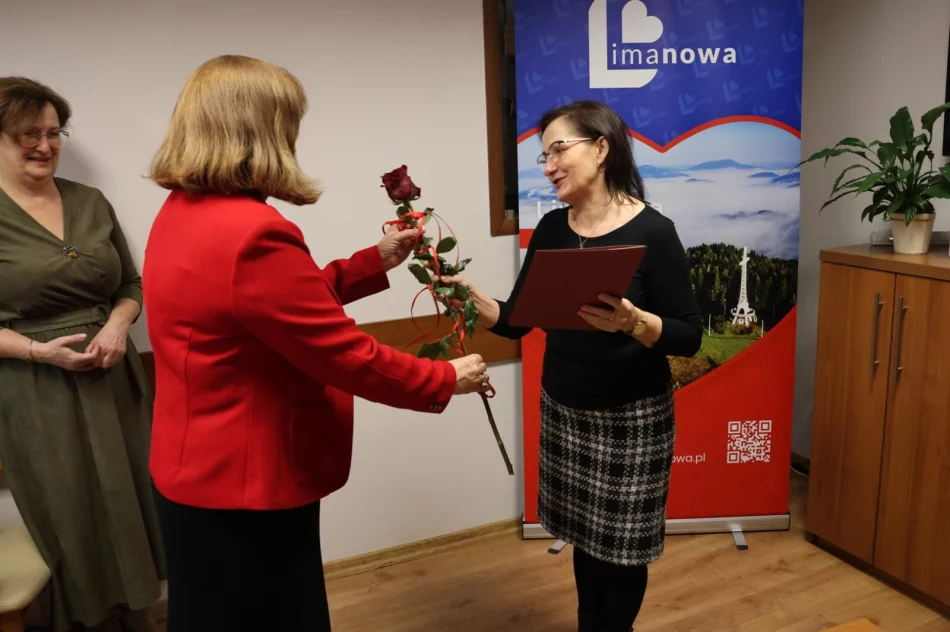 Limanowa świętuje kulturę! Burmistrz Jolanta Juszkiewicz wręczyła w zakresie kultury i promocji  Miasta Limanowa - zdjęcie 8