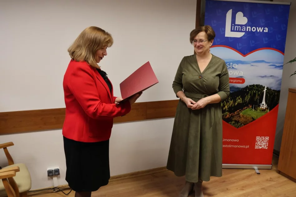 Limanowa świętuje kulturę! Burmistrz Jolanta Juszkiewicz wręczyła w zakresie kultury i promocji  Miasta Limanowa - zdjęcie 9