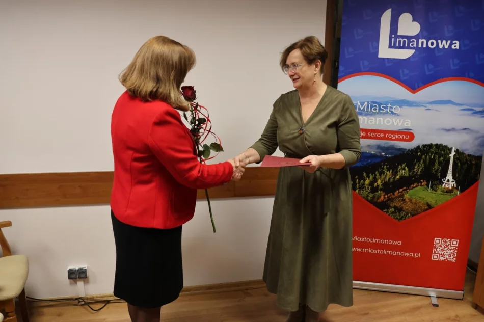 Limanowa świętuje kulturę! Burmistrz Jolanta Juszkiewicz wręczyła w zakresie kultury i promocji  Miasta Limanowa - zdjęcie 10