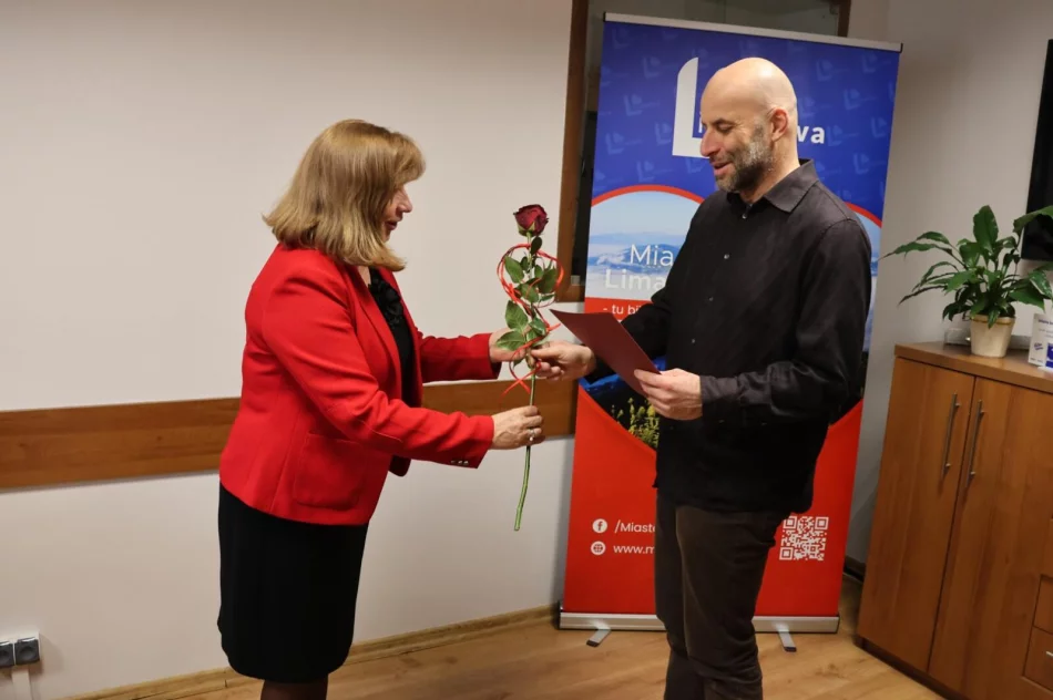 Limanowa świętuje kulturę! Burmistrz Jolanta Juszkiewicz wręczyła w zakresie kultury i promocji  Miasta Limanowa - zdjęcie 11