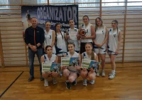 Dziewczyny z Ekonoma najlepsze w powiecie w koszyarskiej rywalizacji - zdjęcie główne