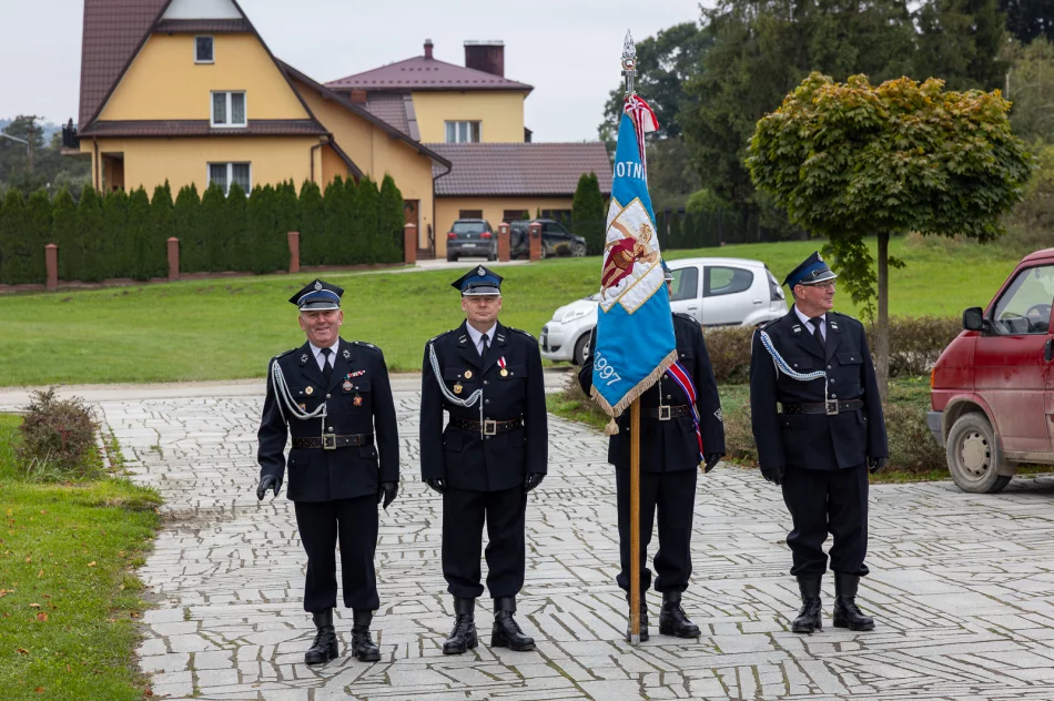 „Aby mierzyć drogę przyszłą, trzeba wiedzieć skąd się wyszło…” – podsumowanie projektu zrealizowanego przez Stowarzyszenie Dla Męciny - zdjęcie 5
