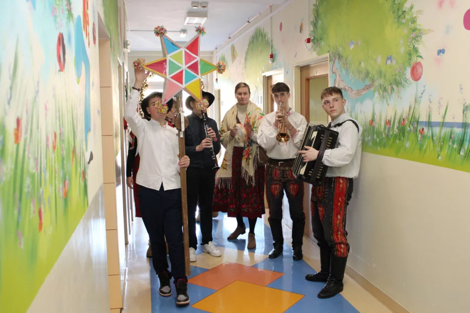 Kolędnicy w szpitalu  - zdjęcie 4