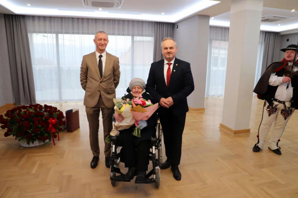 Obchody jubileuszu 100-lecia Czesławy Oleksy z Mordarki - zdjęcie 19