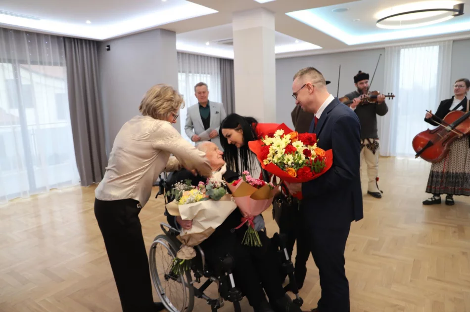 Obchody jubileuszu 100-lecia Czesławy Oleksy z Mordarki - zdjęcie 20