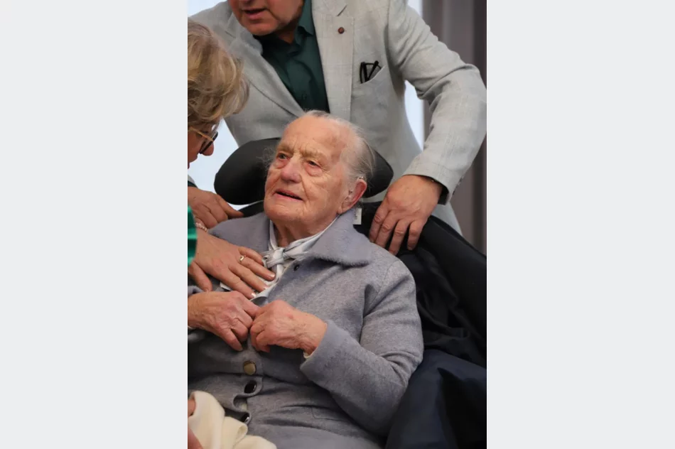 Obchody jubileuszu 100-lecia Czesławy Oleksy z Mordarki - zdjęcie 8