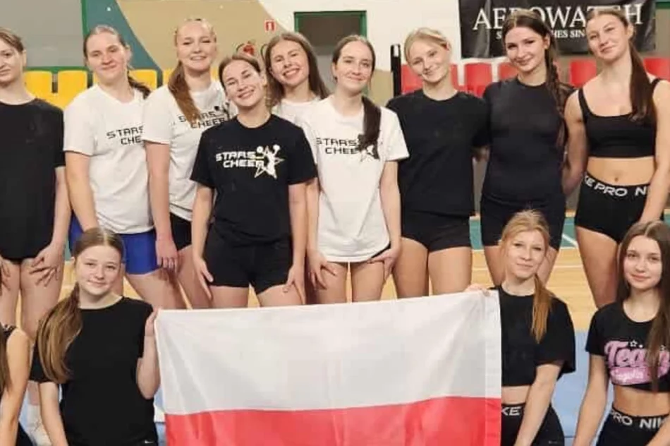 Cheerleaderki zbierają na wyjazd do USA - zdjęcie 3