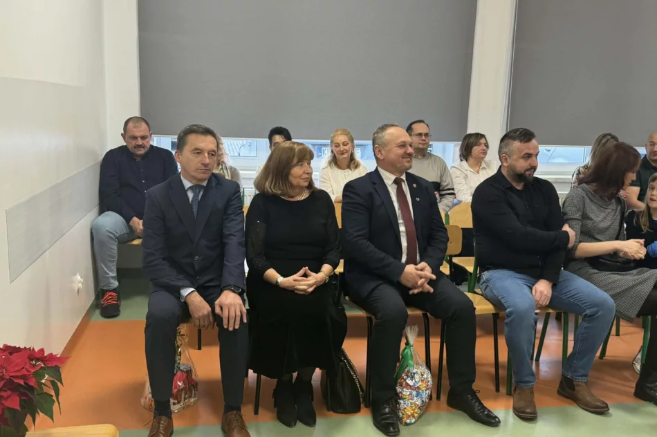 Wigilia w Niepublicznej Szkole Podstawowej Specjalnej „Zielony Zakątek” - zdjęcie 2