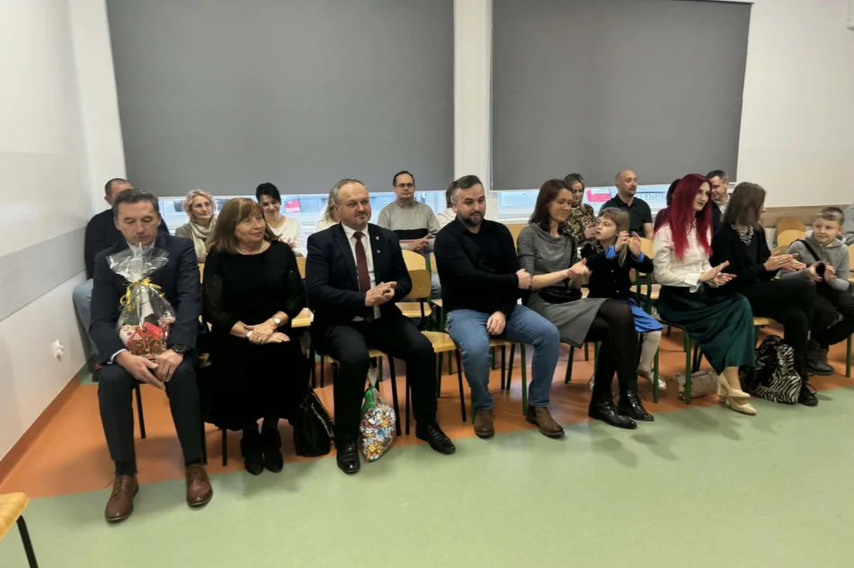 Wigilia w Niepublicznej Szkole Podstawowej Specjalnej „Zielony Zakątek” - zdjęcie 12