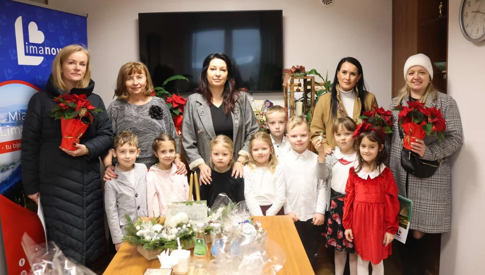 Dzieci z Zespołu Szkół nr 4 z radosną kolędą u Burmistrz Miasta - zdjęcie 1