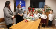 Dzieci z Zespołu Szkół nr 4 z radosną kolędą u Burmistrz Miasta - zdjęcie 4