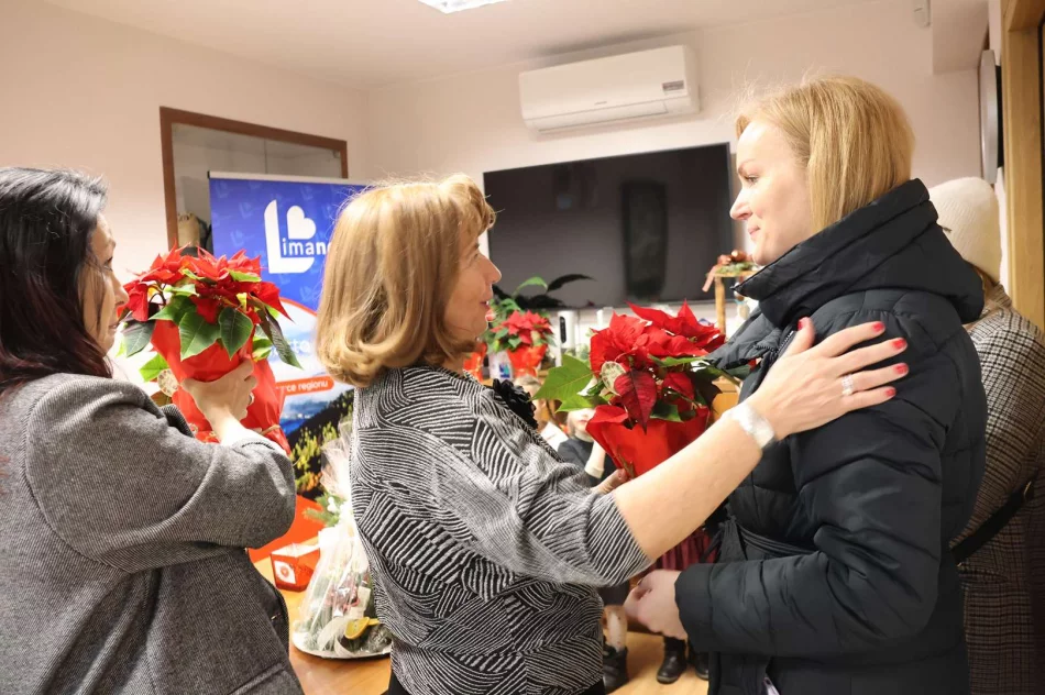 Dzieci z Zespołu Szkół nr 4 z radosną kolędą u Burmistrz Miasta - zdjęcie 10