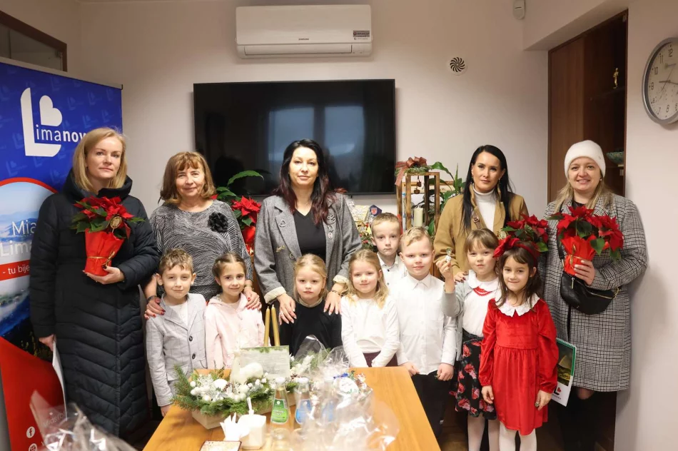 Dzieci z Zespołu Szkół nr 4 z radosną kolędą u Burmistrz Miasta - zdjęcie 14