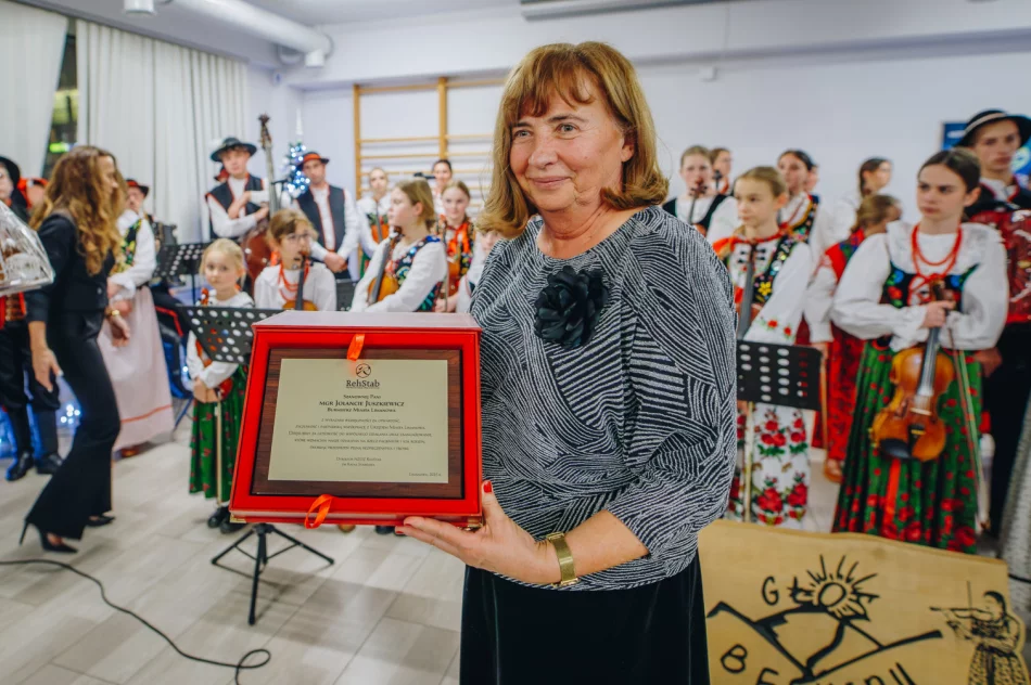 Muzyka, obecność i gesty, które mają znaczenie - Głos Beskidu poruszył serca pacjentów - zdjęcie 13
