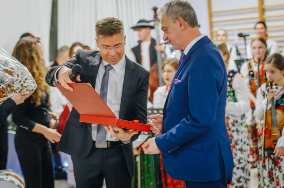 Muzyka, obecność i gesty, które mają znaczenie - Głos Beskidu poruszył serca pacjentów - zdjęcie 16