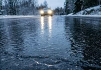 Gołoledź bez ostrzeżenia. Ślisko na drogach regionu - zdjęcie główne