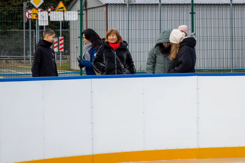 Otwarcie lodowiska przy ścieżce zdrowia - 2025 - zdjęcie 11