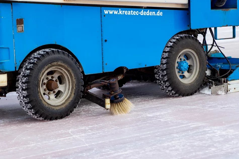 Otwarcie lodowiska przy ścieżce zdrowia - 2025 - zdjęcie 12