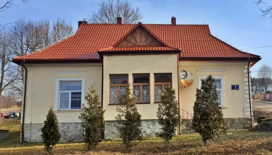 Bekówka jako oddział muzeum - z romskimi lokatorami - zdjęcie 1