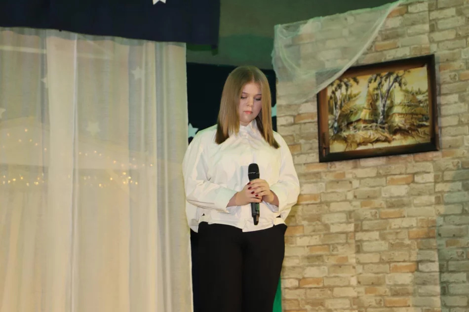 Cud Bożego Narodzenia - Jasełka w Szkole Podstawowej w Pisarzowej - zdjęcie 15