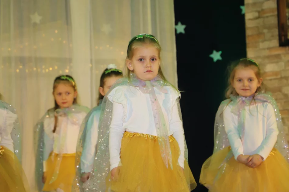 Cud Bożego Narodzenia - Jasełka w Szkole Podstawowej w Pisarzowej - zdjęcie 17