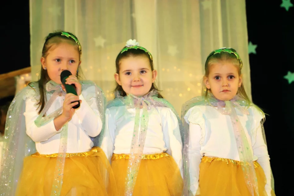 Cud Bożego Narodzenia - Jasełka w Szkole Podstawowej w Pisarzowej - zdjęcie 18
