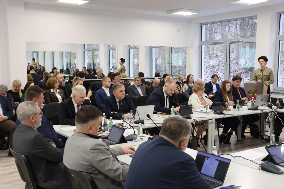Budżet na rok 2026 oraz nowe symbole miejskie – relacja z XXIV Sesji Rady Miasta Limanowa! - zdjęcie 4