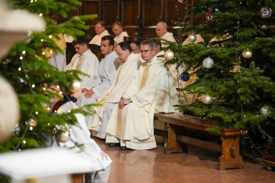 Te Deum na zakończenie Roku Jubileuszowego (ZDJĘCIA) - zdjęcie 17