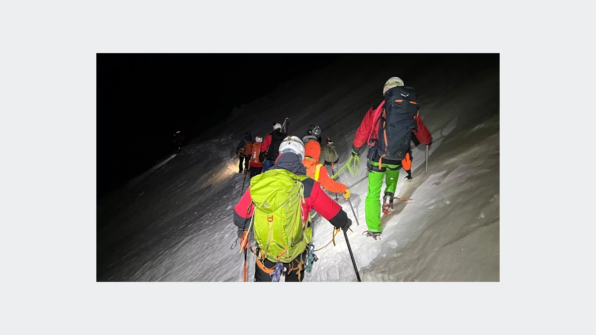 Turysta utknął w nocy na Ornaku podczas śnieżycy