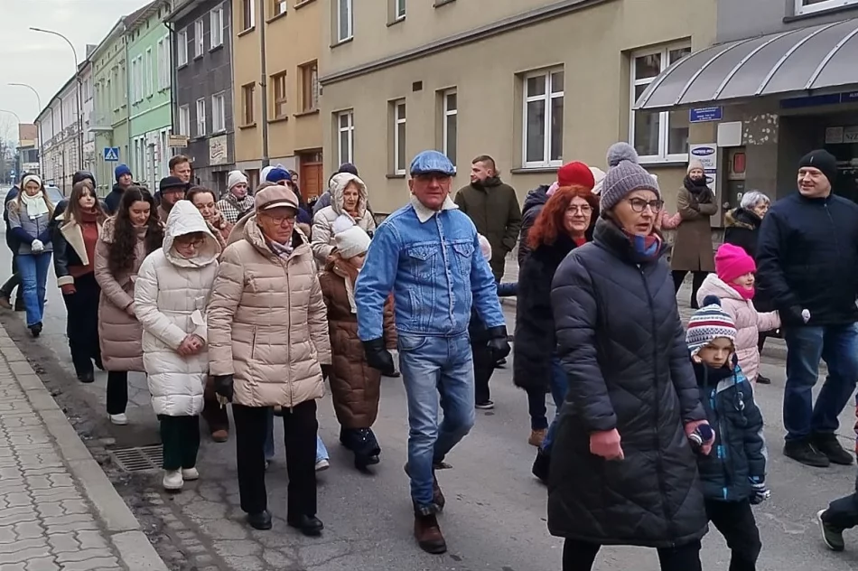 Limanowa uczciła Święto Trzech Króli uroczystym orszakiem - zdjęcie 15