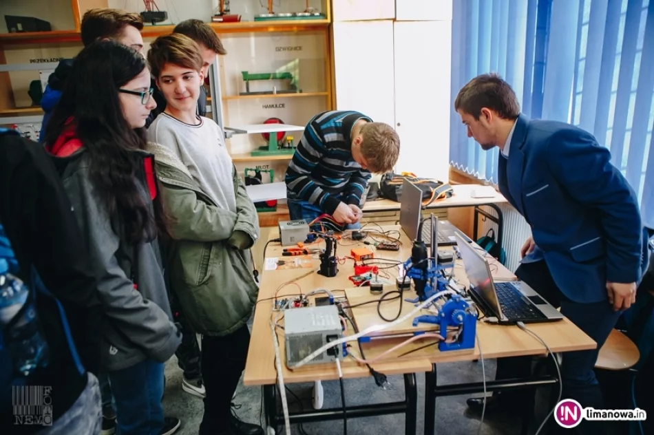 Święto Zawodów w ZSTiO - 2017 - zdjęcie 15