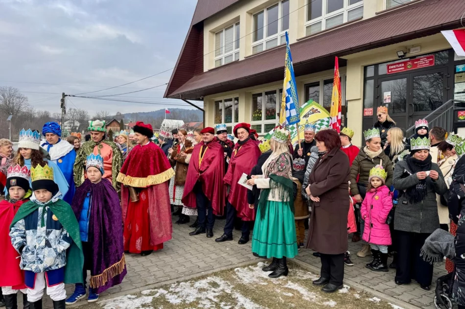 Proboszcz, starosta i wójt w kolorowym orszaku (ZDJĘCIA) - zdjęcie 6
