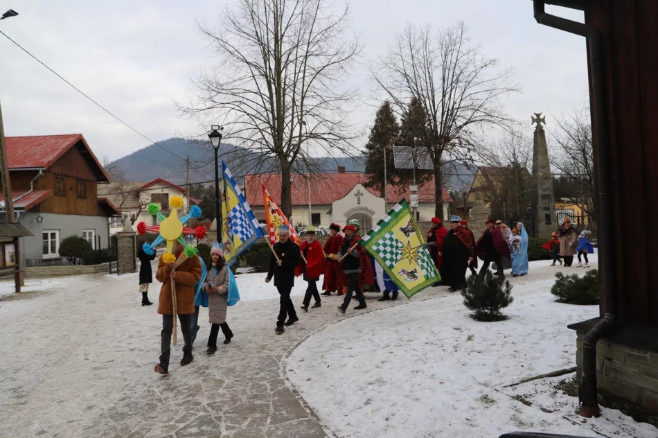 Proboszcz, starosta i wójt w kolorowym orszaku (ZDJĘCIA) - zdjęcie 11